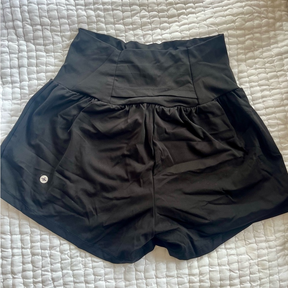 Athletic shorts black size small
